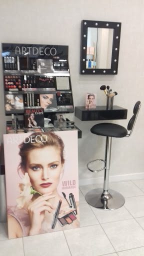 Image De Isis Makeup Salon De Beauté Rennes